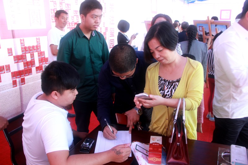 龍游房地產(chǎn)·建材·家居博覽會(huì)圓滿舉行(圖3) 龍游房地產(chǎn)·建材·家居博覽會(huì)圓滿舉行(圖3)