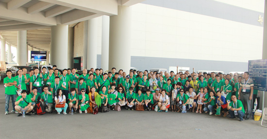 慧聰網(wǎng)VIP買家團在會場大合影