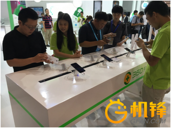 360手機(jī)產(chǎn)品亮相天翼展 作為受邀參展方之一(圖3)