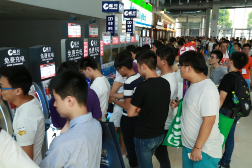 暢充科技借充電便民服務(wù)成2016CJ展黑馬(圖2) 暢充科技借充電便民服務(wù)成2016CJ展黑馬(圖2)