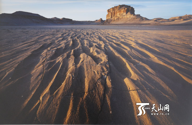 “發(fā)現(xiàn)絲路之美”影像成果展在新疆國(guó)際會(huì)展中心(圖1)