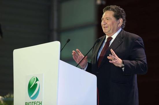 加州大學圣地亞哥分校教授、原美國克林頓總統國家腫瘤顧問委員會委員阿佛?羅伊斯頓（Ivor Royston）做主題演講