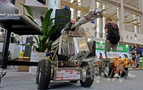 多功能育嬰箱、管道機器人…快來會展中心看高科“尖貨”