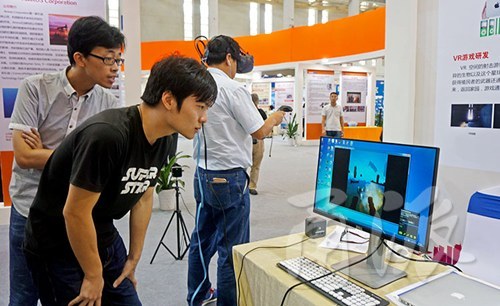 多功能育嬰箱、管道機器人…快來會展中心看高科“尖貨”